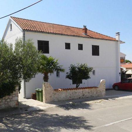 Apartment And Room Ivica Vodice Bagian luar foto