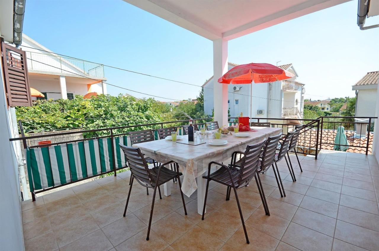 Apartment And Room Ivica Vodice Bagian luar foto